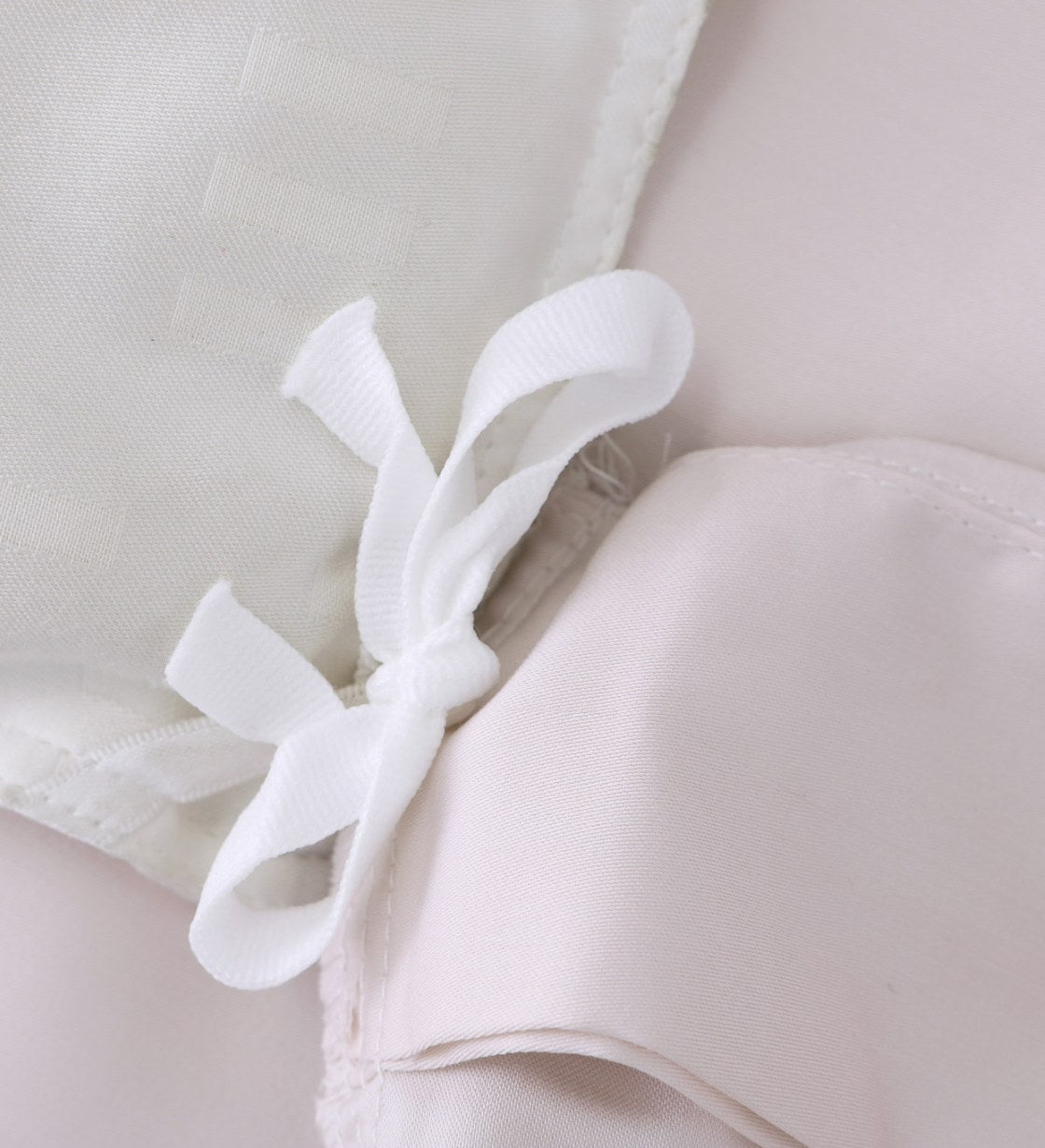1300 Threads Uplift-Dry & Glow Series - Greyish Pink (AU002)