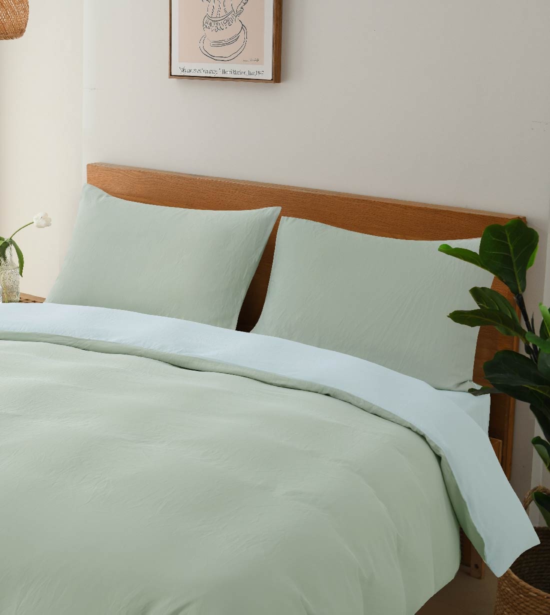 Sicili 1200 Threads IceFlow Series - Misty Blue with Pale Green (TP105)