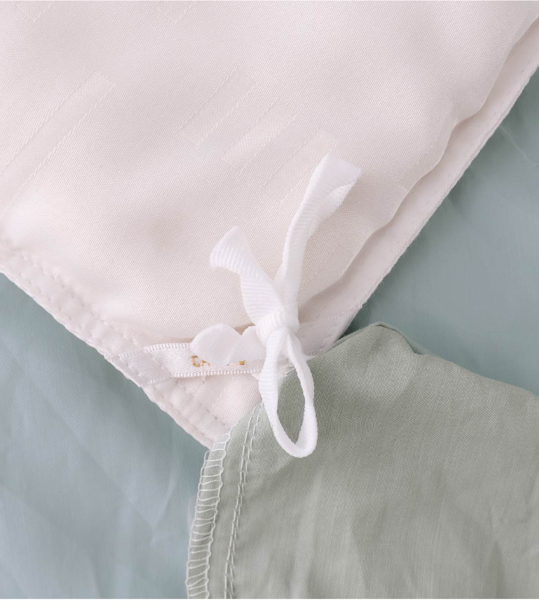 Sicili 1200 Threads IceFlow Series - Misty Blue with Pale Green (TP105)