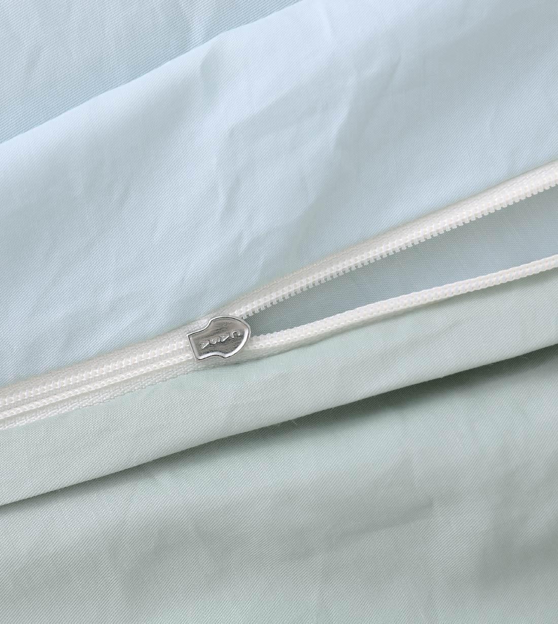 Sicili 1200 Threads IceFlow Series - Misty Blue with Pale Green (TP105)