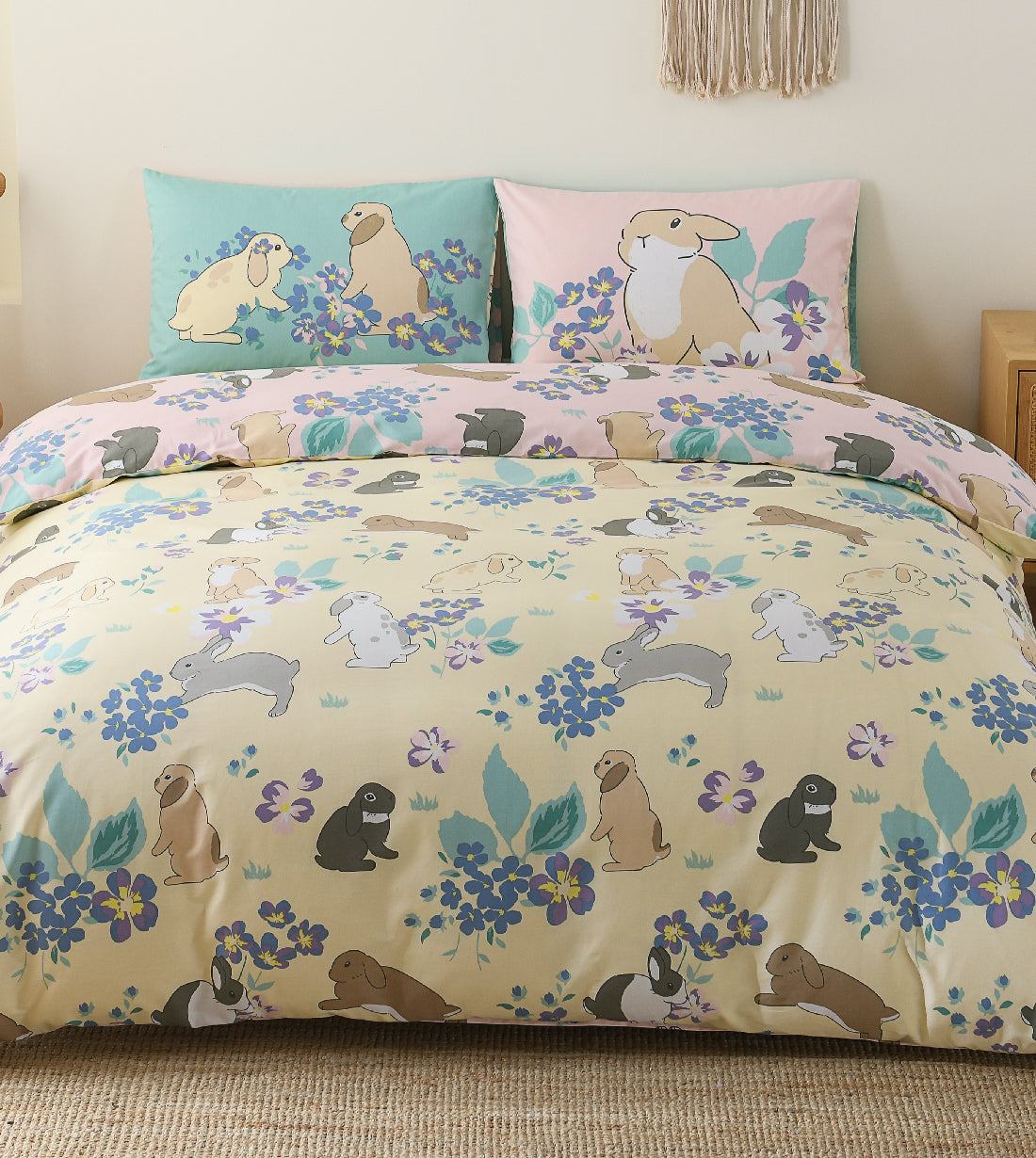 840 Threads Puggy & Bunny in Wonderland Cotton Series (VC055)